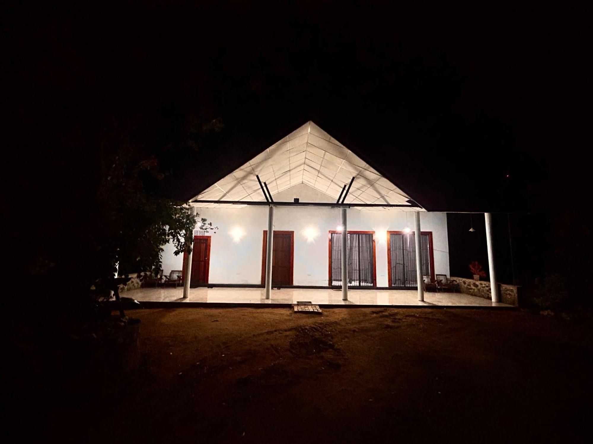 Neem Holiday Bungalow Yala Tissamaharama Eksteriør billede